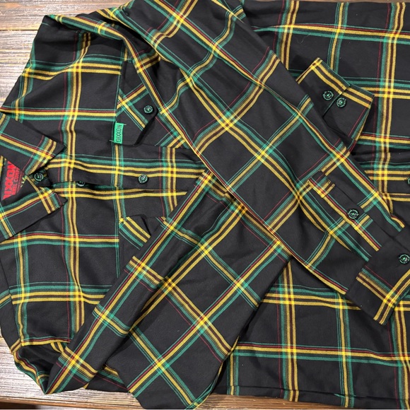 LRG Men's Black and Yellow Plaid Button Down Shirt - Picture 2 of 3